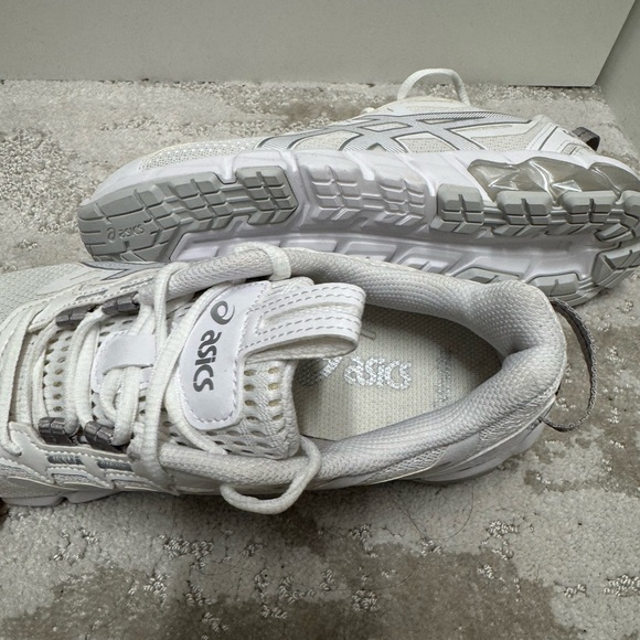 NEW NEVER WORN - ASICS GEL-Quantum 90 White/Pure Silver - Women's Size 8.5 - Picture 4 of 4